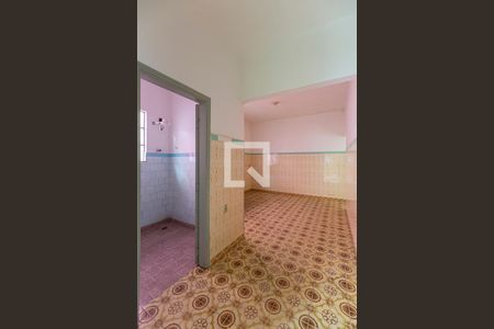 Corredor de casa para alugar com 2 quartos, 83m² em Vila Pires, Santo André