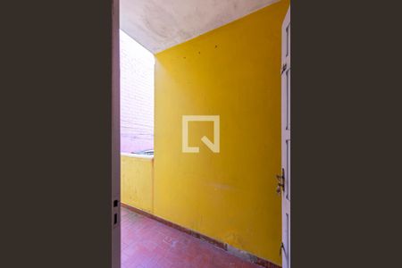 Casa para alugar com 83m², 2 quartos e 1 vaga Casa para alugar com 83m², 2 quartos e 1 vagaFundos