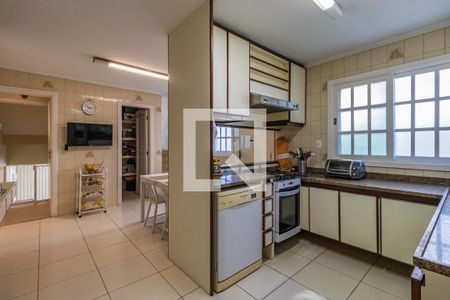 Casa de condomínio à venda com 300m², 4 quartos e 4 vagasCozinha