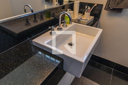 Casa de condomínio à venda com 300m², 4 quartos e 4 vagasBanheiro Social