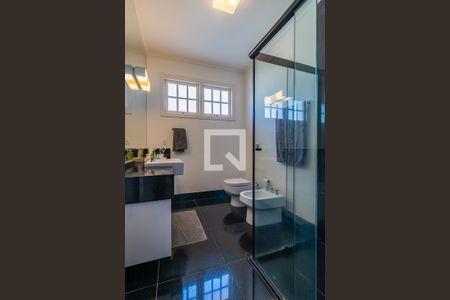 Casa de condomínio à venda com 300m², 4 quartos e 4 vagasBanheiro Social