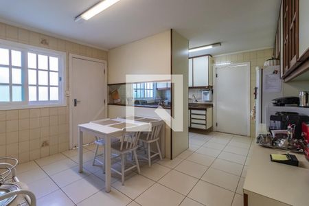 Casa de condomínio à venda com 300m², 4 quartos e 4 vagasCozinha