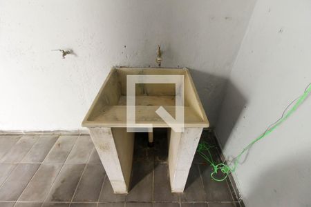 Casa à venda com 80m², 2 quartos e 1 vagaÁrea de Serviço