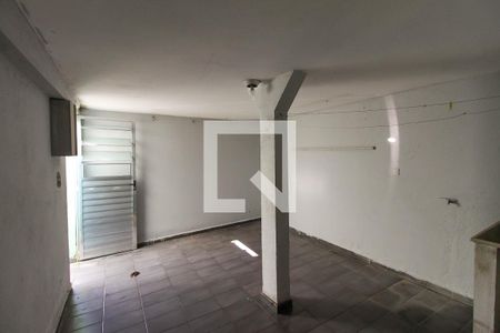 Casa à venda com 80m², 2 quartos e 1 vagaÁrea de Serviço