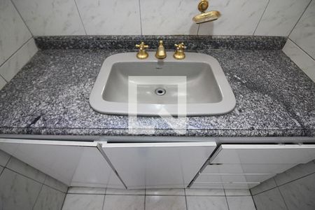 Casa à venda com 231m², 4 quartos e 4 vagasBanheiro Social 2