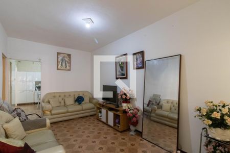 Casa à venda com 100m², 4 quartos e 3 vagas Casa à venda com 100m², 4 quartos e 3 vagasSala - Casa 2