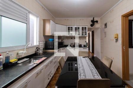 Casa à venda com 100m², 4 quartos e 3 vagas Casa à venda com 100m², 4 quartos e 3 vagasCozinha