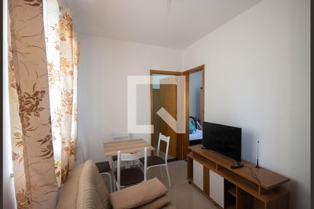 Sala de casa de condomínio para alugar com 2 quartos, 40m² em Vila Santana, São Paulo