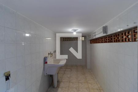 Casa à venda com 300m², 4 quartos e 4 vagas Casa à venda com 300m², 4 quartos e 4 vagasÁrea de Serviço 02