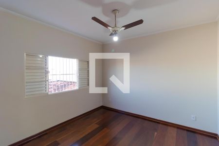 Casa à venda com 300m², 4 quartos e 4 vagas Casa à venda com 300m², 4 quartos e 4 vagasQuarto 02