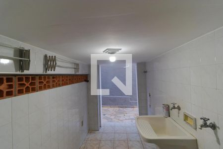 Casa à venda com 300m², 4 quartos e 4 vagas Casa à venda com 300m², 4 quartos e 4 vagasÁrea de Serviço 02