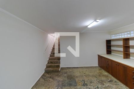 Casa à venda com 300m², 4 quartos e 4 vagas Casa à venda com 300m², 4 quartos e 4 vagasEscritório