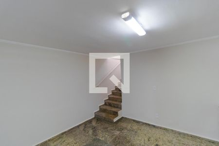 Casa à venda com 300m², 4 quartos e 4 vagas Casa à venda com 300m², 4 quartos e 4 vagasEscritório