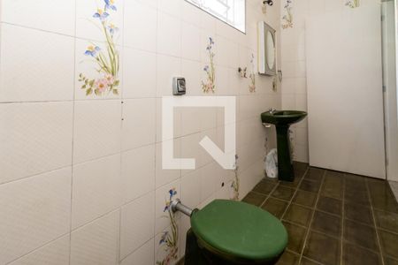 Casa à venda com 157m², 3 quartos e 2 vagas Casa à venda com 157m², 3 quartos e 2 vagasBanheiro piso superior