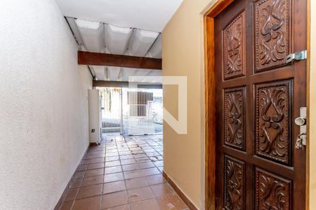 Casa à venda com 157m², 3 quartos e 2 vagas Casa à venda com 157m², 3 quartos e 2 vagasEntrada