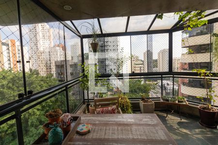 varanda  de apartamento para alugar com 3 quartos, 155m² em Vila Suzana, São Paulo