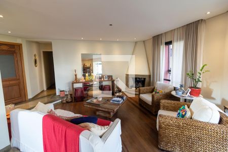 Sala de apartamento para alugar com 3 quartos, 155m² em Vila Suzana, São Paulo