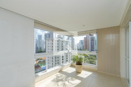 Apartamento à venda com 234m², 4 quartos e 4 vagasVaranda da Sala