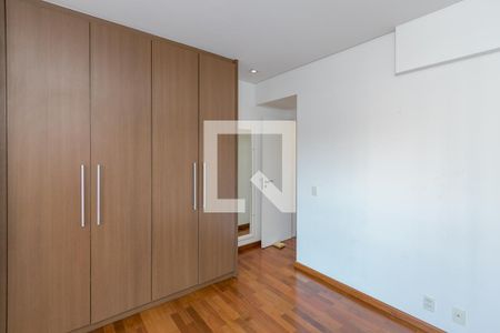 Apartamento à venda com 234m², 4 quartos e 4 vagasSuíte 2