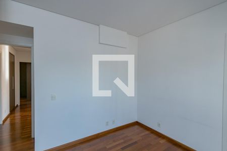 Apartamento à venda com 234m², 4 quartos e 4 vagasSuíte 2