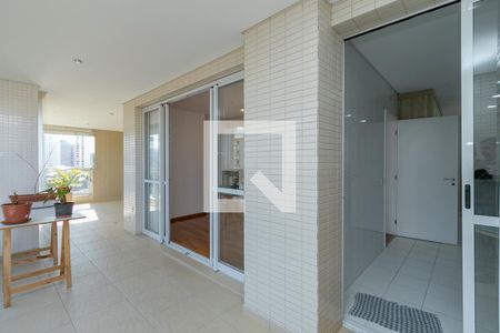 Apartamento à venda com 234m², 4 quartos e 4 vagasVaranda da Sala