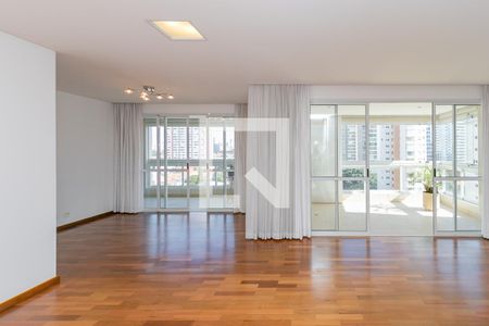 Apartamento à venda com 234m², 4 quartos e 4 vagasSala