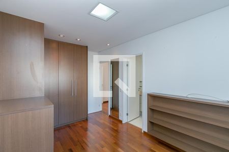 Apartamento à venda com 234m², 4 quartos e 4 vagasSuíte 3
