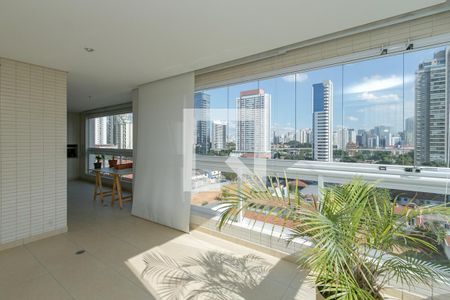 Apartamento à venda com 234m², 4 quartos e 4 vagasVaranda da Sala