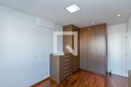 Apartamento à venda com 234m², 4 quartos e 4 vagasSuíte 3