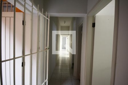 Casa à venda com 380m², 11 quartos e 1 vagaCorredor