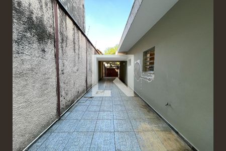 Casa à venda com 310m², 5 quartos e 4 vagas Casa à venda com 310m², 5 quartos e 4 vagasÁrea externa