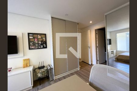 Casa à venda com 310m², 5 quartos e 4 vagas Casa à venda com 310m², 5 quartos e 4 vagasQuarto 4