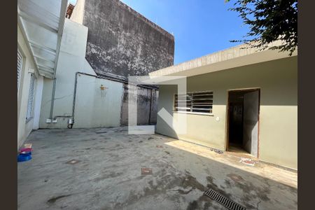 Casa à venda com 310m², 5 quartos e 4 vagas Casa à venda com 310m², 5 quartos e 4 vagasÁrea externa