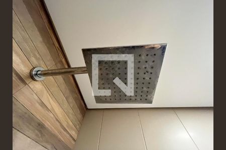 Casa à venda com 310m², 5 quartos e 4 vagas Casa à venda com 310m², 5 quartos e 4 vagasBanheiro 2