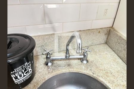 Casa à venda com 310m², 5 quartos e 4 vagas Casa à venda com 310m², 5 quartos e 4 vagasCozinha