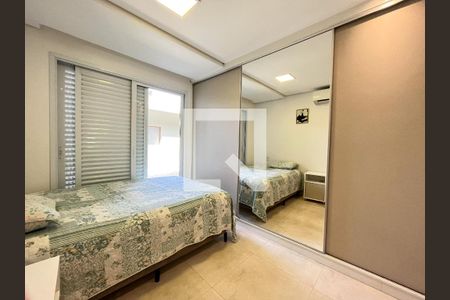 Casa à venda com 310m², 5 quartos e 4 vagas Casa à venda com 310m², 5 quartos e 4 vagasSuite