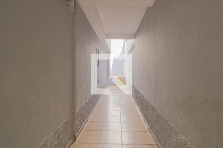 Casa para alugar com 130m², 2 quartos e 2 vagas Casa para alugar com 130m², 2 quartos e 2 vagasCorredor Externo