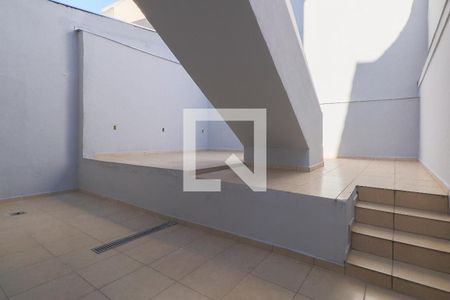 Casa para alugar com 130m², 2 quartos e 2 vagas Casa para alugar com 130m², 2 quartos e 2 vagasQuintal