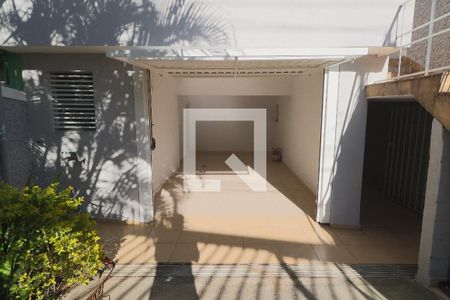 Casa para alugar com 130m², 2 quartos e 2 vagas Casa para alugar com 130m², 2 quartos e 2 vagasGaragem