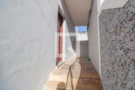 Casa para alugar com 130m², 2 quartos e 2 vagas Casa para alugar com 130m², 2 quartos e 2 vagasEntrada