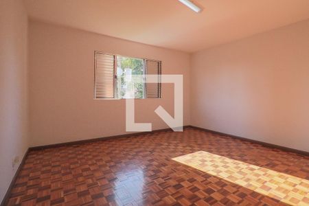 Casa para alugar com 130m², 2 quartos e 2 vagas Casa para alugar com 130m², 2 quartos e 2 vagasQuarto 1