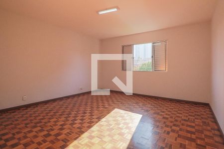 Casa para alugar com 130m², 2 quartos e 2 vagas Casa para alugar com 130m², 2 quartos e 2 vagasQuarto 1