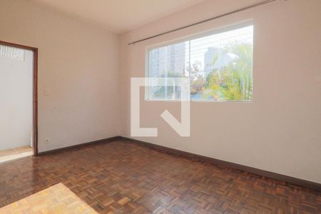 Sala de casa para alugar com 2 quartos, 130m² em Vila Bertioga, São Paulo