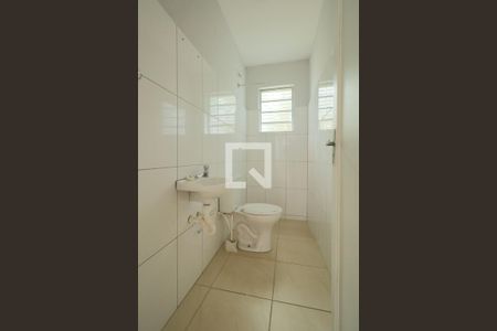 Casa para alugar com 130m², 2 quartos e 2 vagas Casa para alugar com 130m², 2 quartos e 2 vagasBanheiro de Serviço