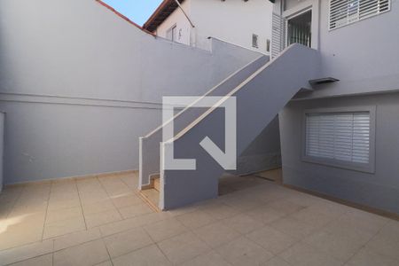 Casa para alugar com 130m², 2 quartos e 2 vagas Casa para alugar com 130m², 2 quartos e 2 vagasQuintal