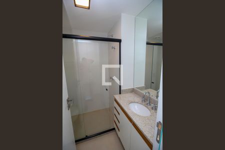 Apartamento à venda com 107m², 3 quartos e 1 vagaBanheiro da Suíte