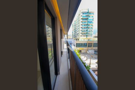 Apartamento à venda com 107m², 3 quartos e 1 vagaSacada