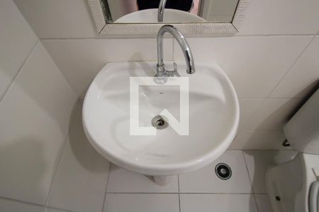 Banheiro de apartamento para alugar com 1 quarto, 32m² em Vila Ema, São Paulo