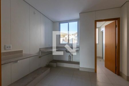 Apartamento à venda com 256m², 4 quartos e 4 vagasCozinha