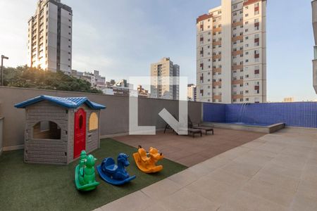 Apartamento à venda com 256m², 4 quartos e 4 vagasÁrea comum - Playground